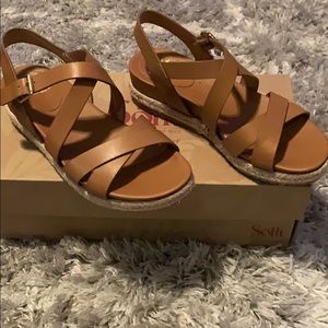 Brown sandals from Sofft